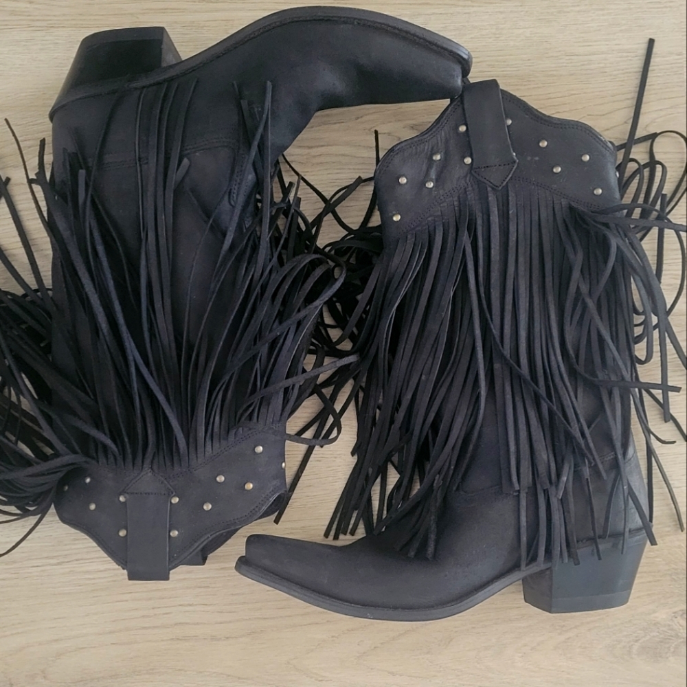 Old West boots 8.5 (worn once) 🤠